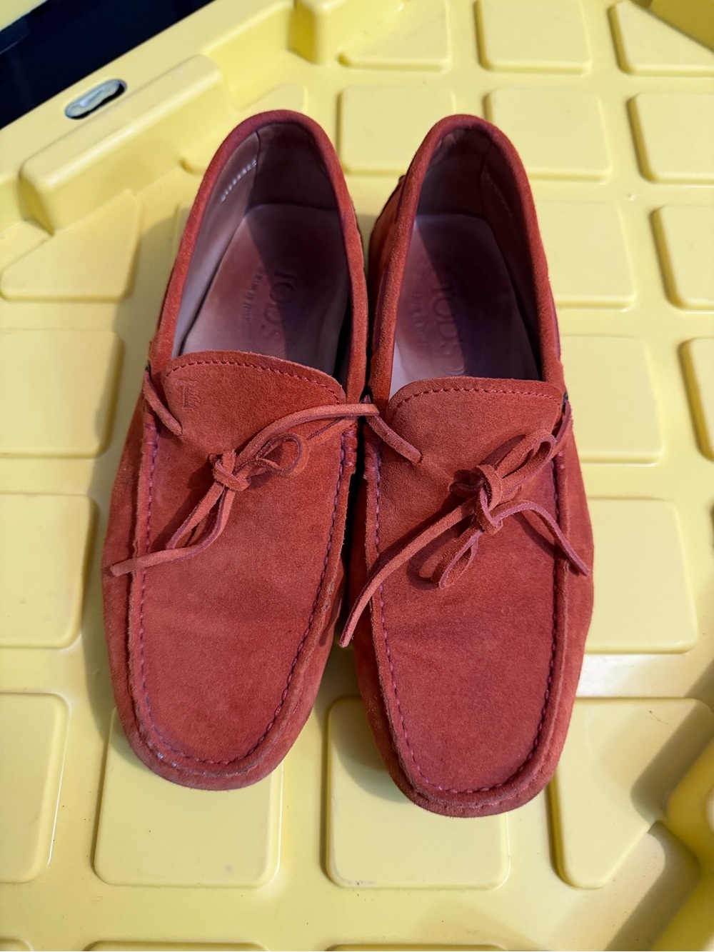 Tod’s Suede Driving Moccasins in Rust Red - orange Classic Slip-On Loafers